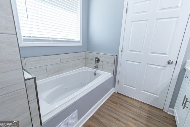 567 M L King Jr Drive, Jefferson, GA 30549