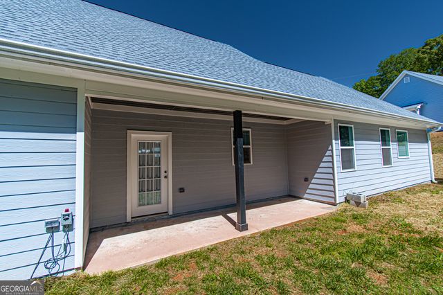 567 M L King Jr Drive, Jefferson, GA 30549