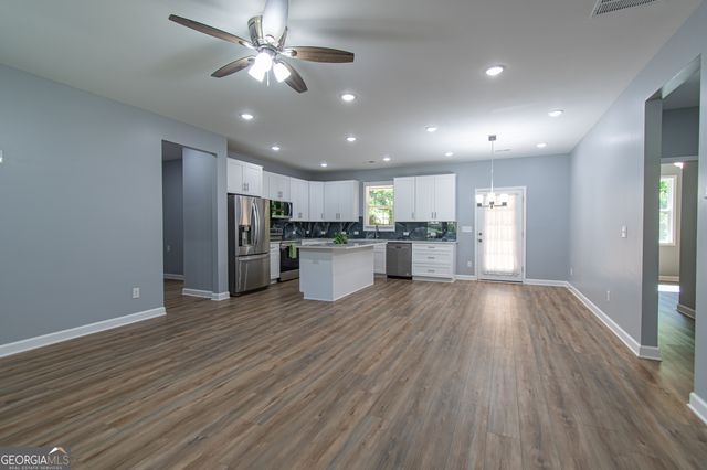 567 M L King Jr Drive, Jefferson, GA 30549