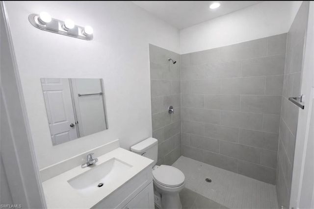 1139 Craft ST E, Lehigh Acres, FL 33974