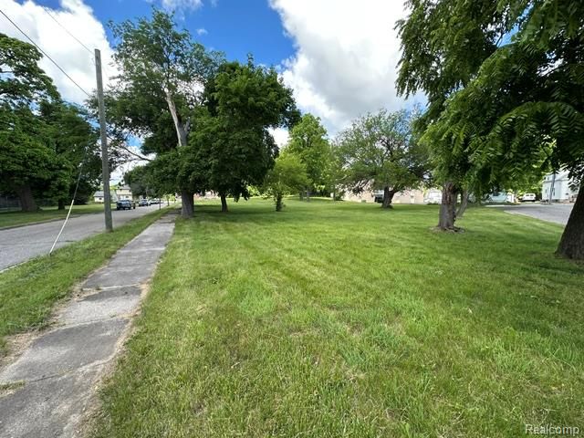122 Washington Street, Pontiac, MI 48341