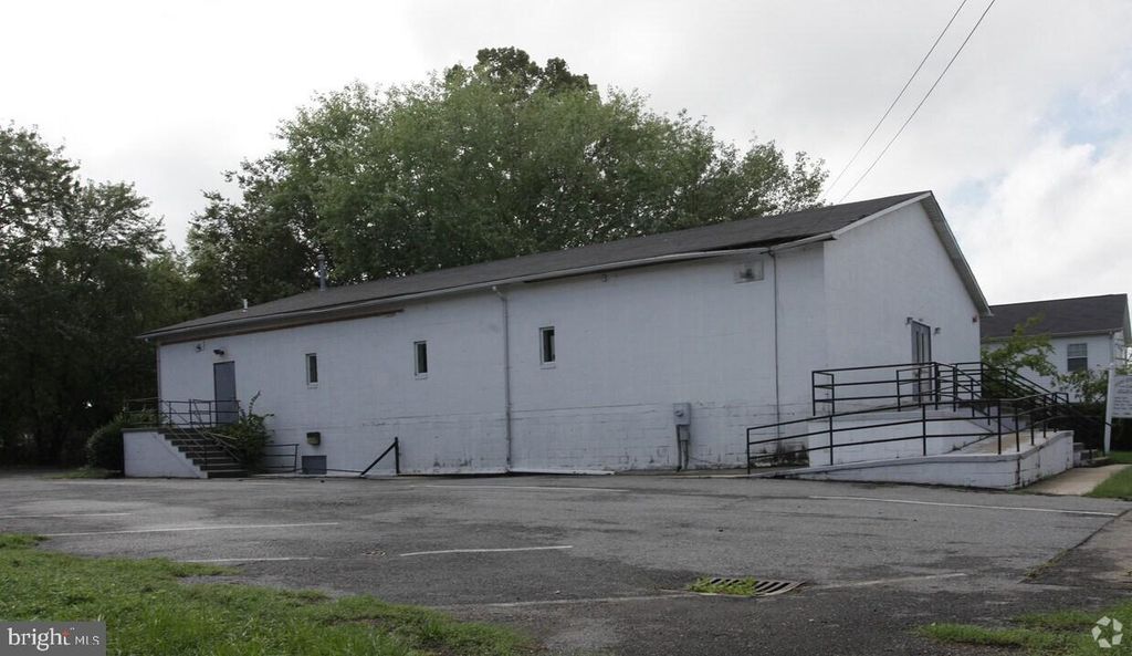 4407 LEE ST NE, Washington, DC 20019