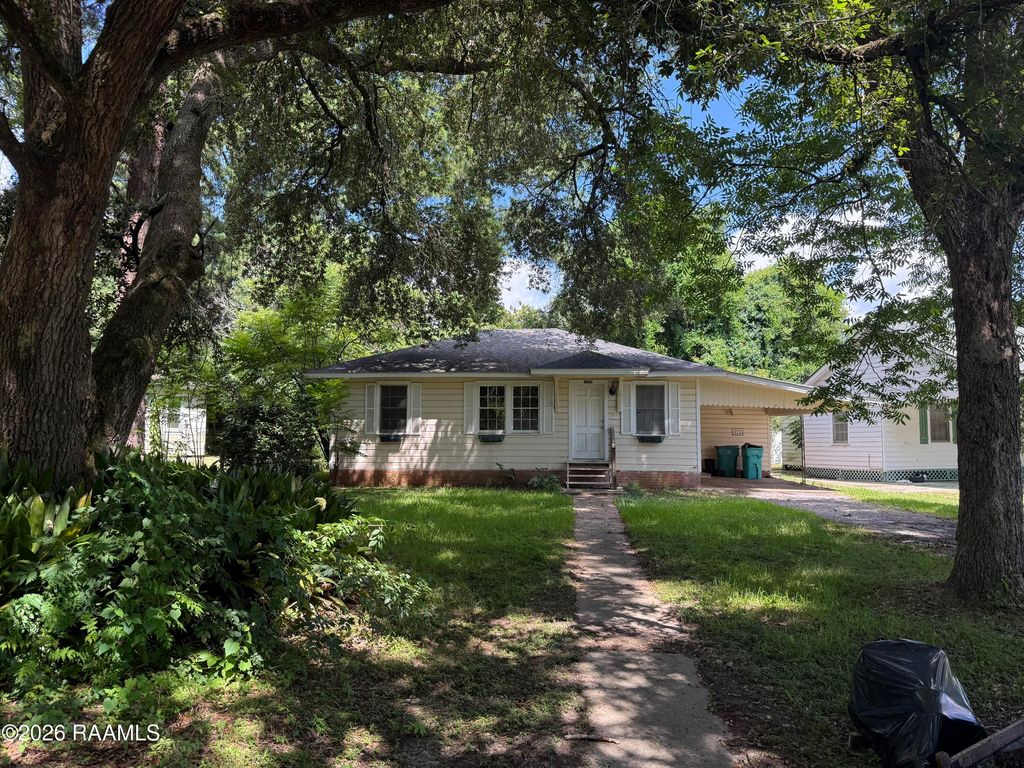 1426 Cherokee Drive, Opelousas, LA 70570