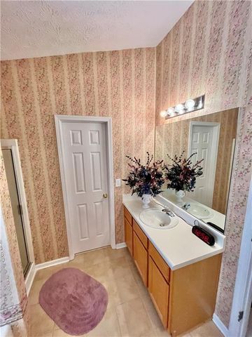 19 Meadow Crest Court, Powder Springs, GA 30127