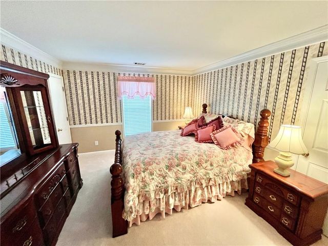 19 Meadow Crest Court, Powder Springs, GA 30127