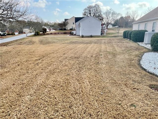 19 Meadow Crest Court, Powder Springs, GA 30127