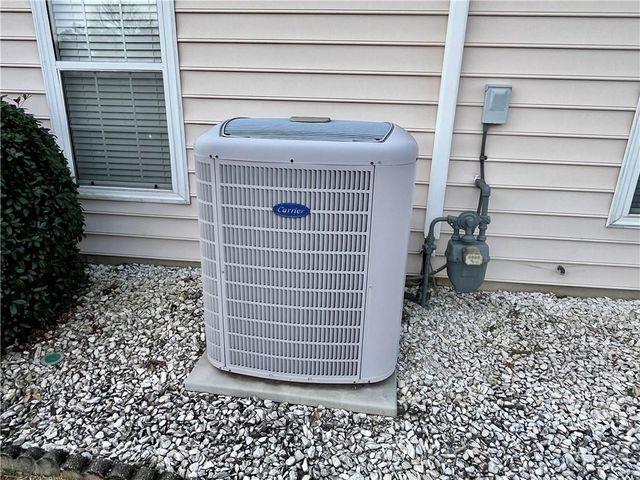 19 Meadow Crest Court, Powder Springs, GA 30127