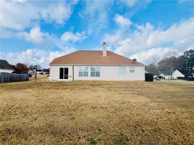 19 Meadow Crest Court, Powder Springs, GA 30127