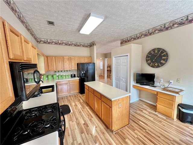 19 Meadow Crest Court, Powder Springs, GA 30127