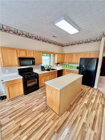 19 Meadow Crest Court, Powder Springs, GA 30127