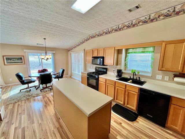 19 Meadow Crest Court, Powder Springs, GA 30127