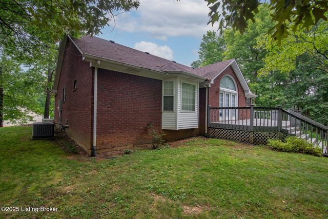 236 Bobwhite Rd, Brandenburg, KY 40108
