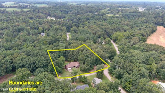 236 Bobwhite Rd, Brandenburg, KY 40108