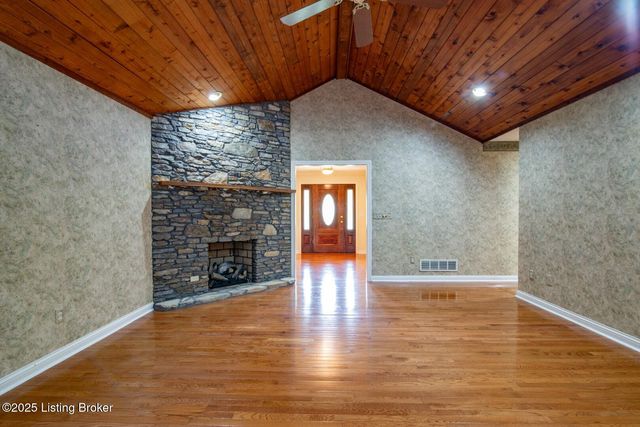 236 Bobwhite Rd, Brandenburg, KY 40108