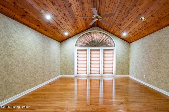 236 Bobwhite Rd, Brandenburg, KY 40108