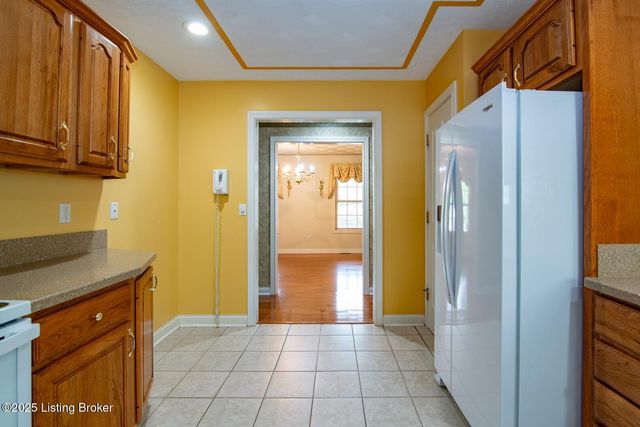 236 Bobwhite Rd, Brandenburg, KY 40108