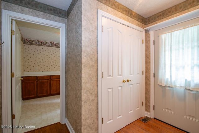 236 Bobwhite Rd, Brandenburg, KY 40108