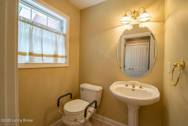 236 Bobwhite Rd, Brandenburg, KY 40108