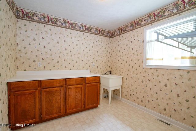 236 Bobwhite Rd, Brandenburg, KY 40108