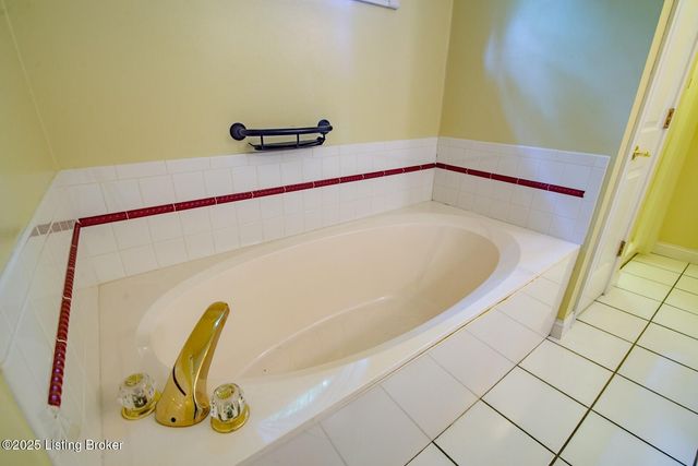 236 Bobwhite Rd, Brandenburg, KY 40108