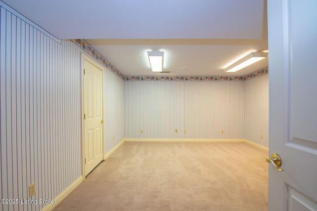 236 Bobwhite Rd, Brandenburg, KY 40108