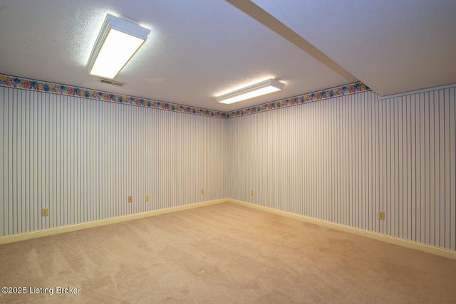 236 Bobwhite Rd, Brandenburg, KY 40108