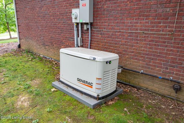 236 Bobwhite Rd, Brandenburg, KY 40108