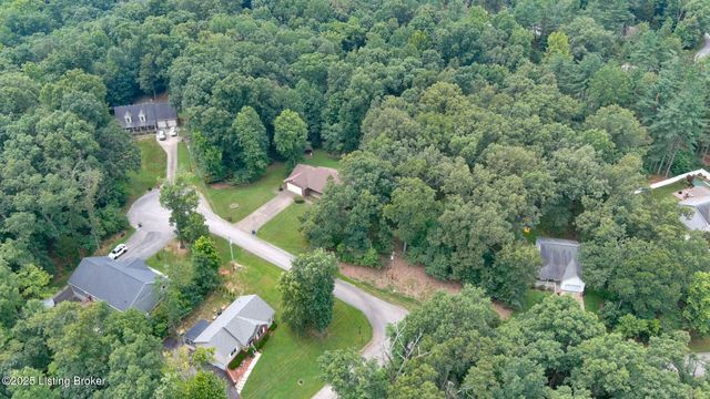 236 Bobwhite Rd, Brandenburg, KY 40108