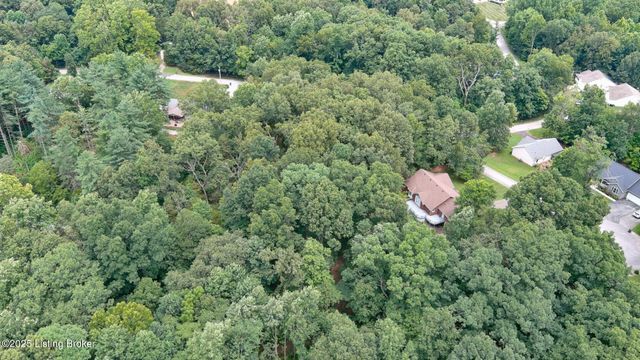 236 Bobwhite Rd, Brandenburg, KY 40108