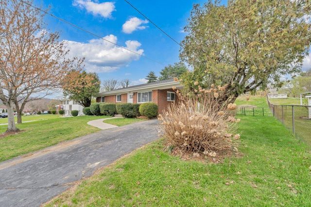 3807 Troutland AVE, Roanoke, VA 24017