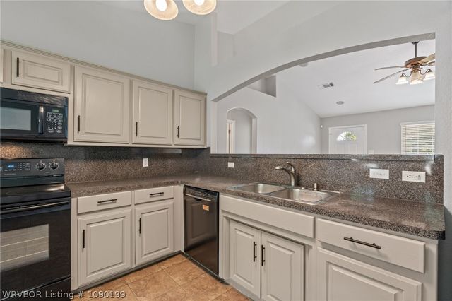 8108 Avignon, Fort Smith, AR 72908