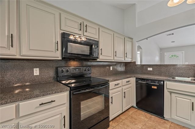 8108 Avignon, Fort Smith, AR 72908