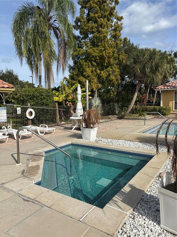 Image 24 of property listing at 11901 4TH STREET N 7107, St Petersburg, FL 33716