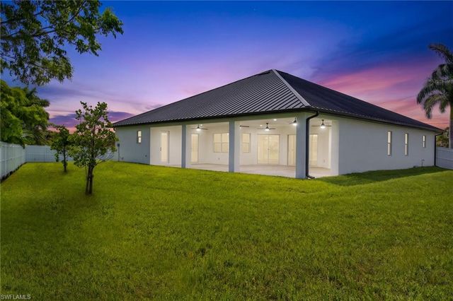 1726 SW 36th TER, Cape Coral, FL 33914