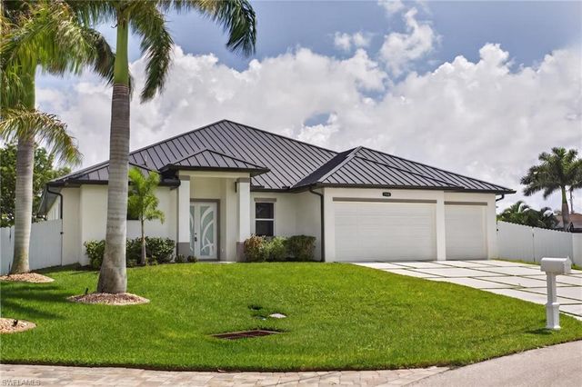 1726 SW 36th TER, Cape Coral, FL 33914