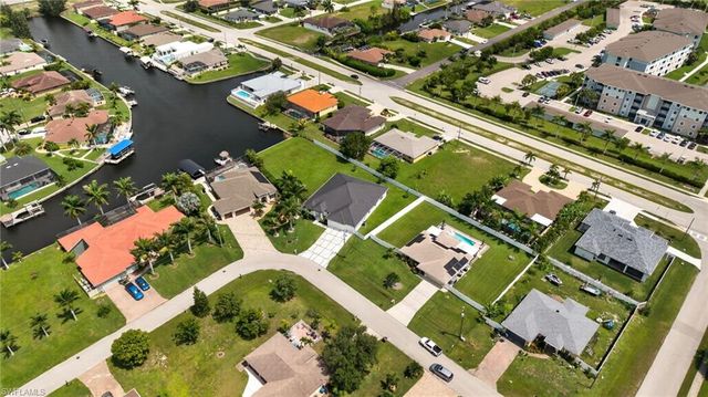 1726 SW 36th TER, Cape Coral, FL 33914