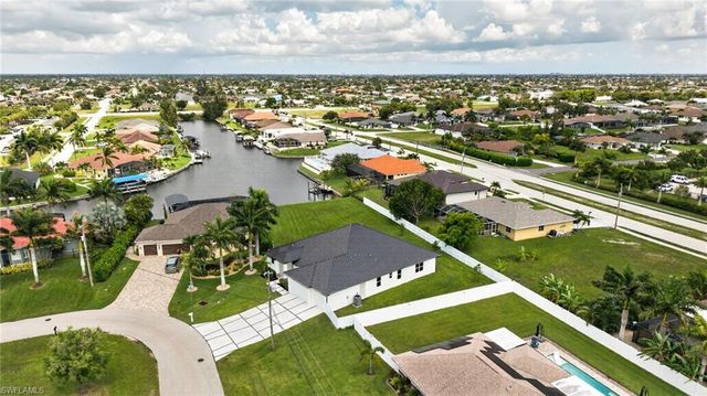 1726 SW 36th TER, Cape Coral, FL 33914