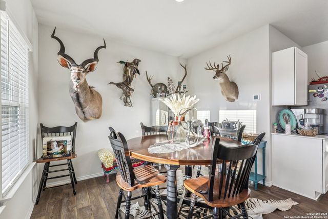 116 Middle Green, Floresville, TX 78114