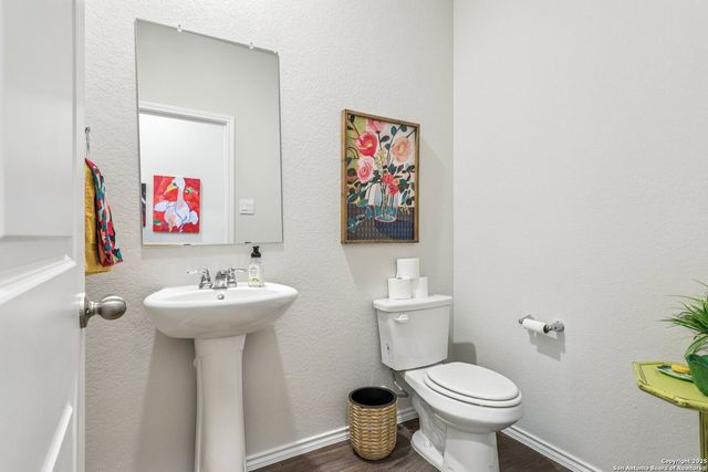 116 Middle Green, Floresville, TX 78114