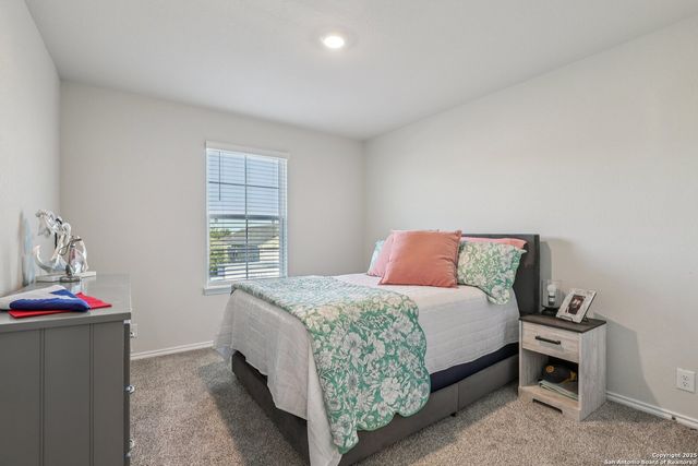 116 Middle Green, Floresville, TX 78114