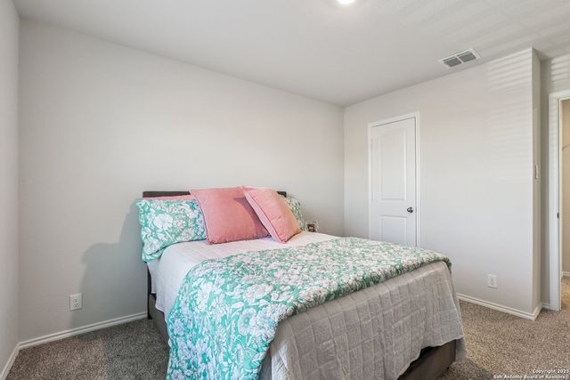 116 Middle Green, Floresville, TX 78114