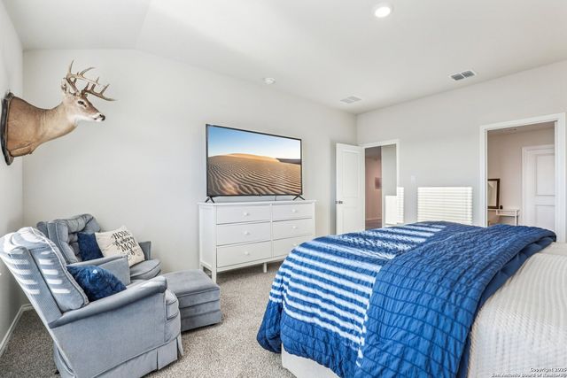 116 Middle Green, Floresville, TX 78114