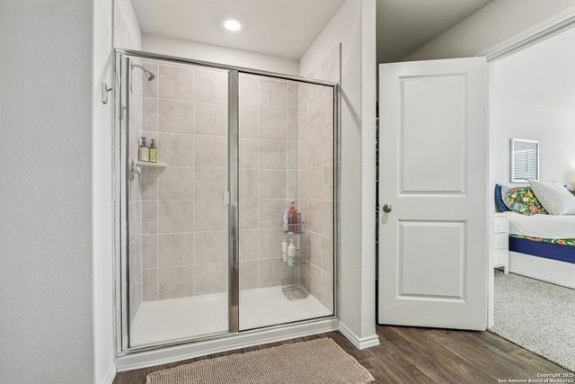 116 Middle Green, Floresville, TX 78114