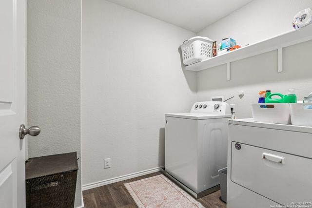 116 Middle Green, Floresville, TX 78114