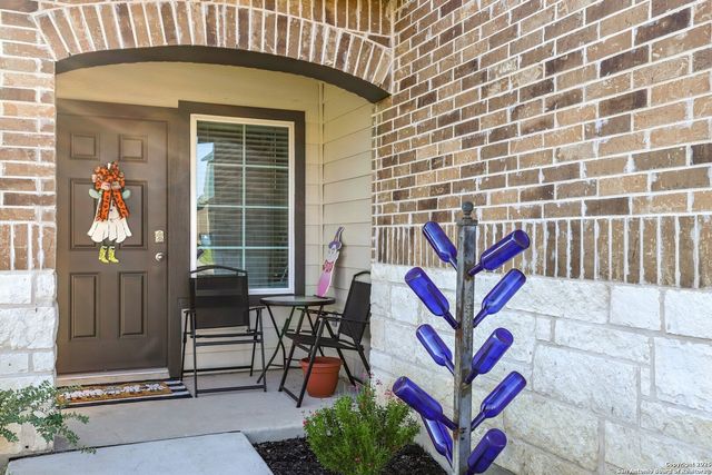 116 Middle Green, Floresville, TX 78114