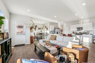 116 Middle Green, Floresville, TX 78114