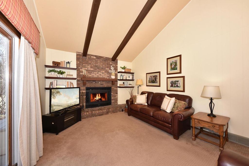 property-img