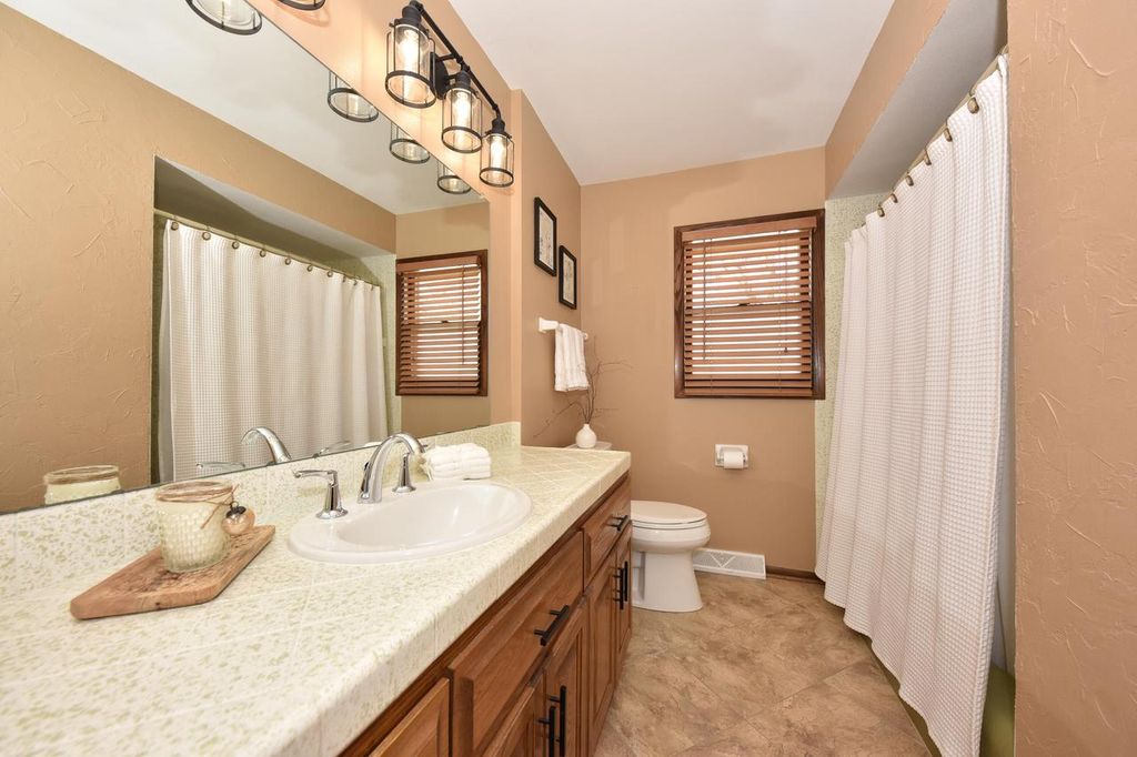 property-img