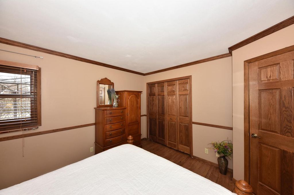 property-img
