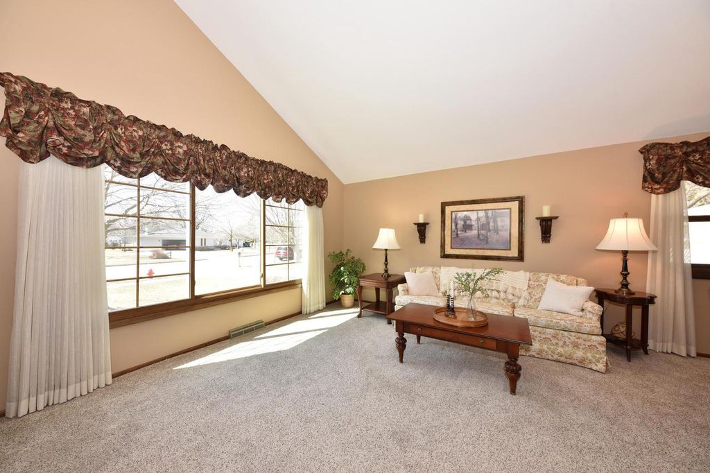 property-img